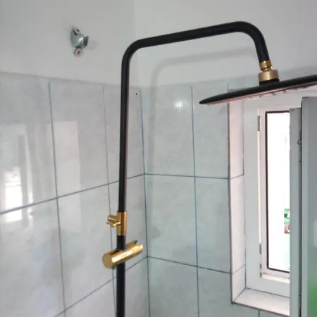 Δωμάτια σε οικογενειακή κατοικία Casa Vio *